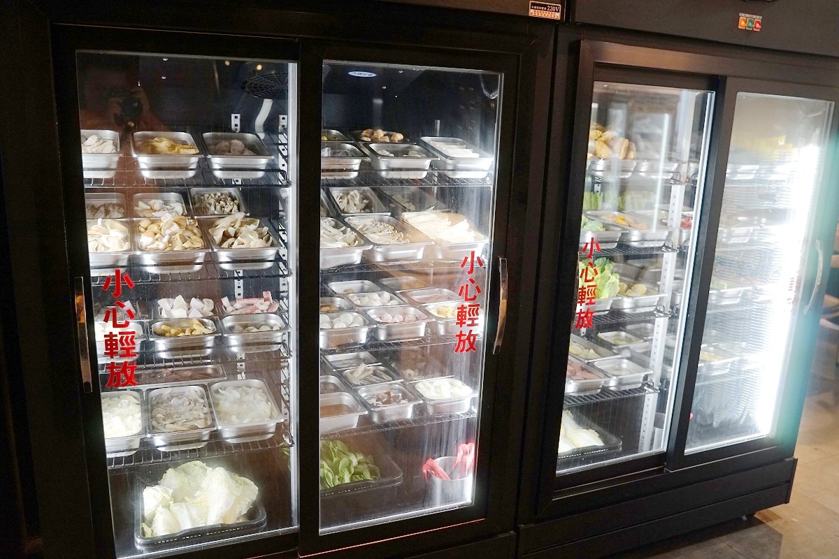 【桃園火鍋吃到飽推薦】日本生食級生蠔/青龍龍蝦吃到飽 桃園聚餐慶生包廂用餐首選 孫太太嚴選超市火鍋桃園店