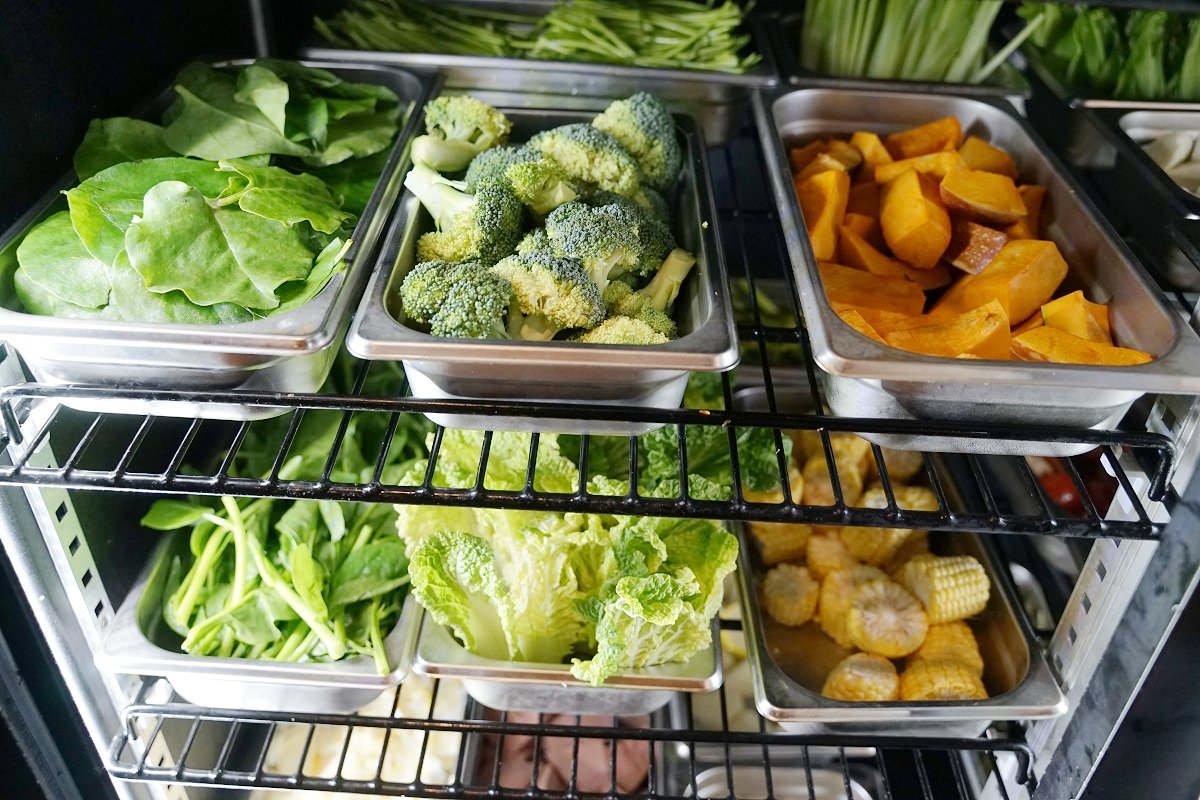 【桃園火鍋吃到飽推薦】日本生食級生蠔/青龍龍蝦吃到飽 桃園聚餐慶生包廂用餐首選 孫太太嚴選超市火鍋桃園店