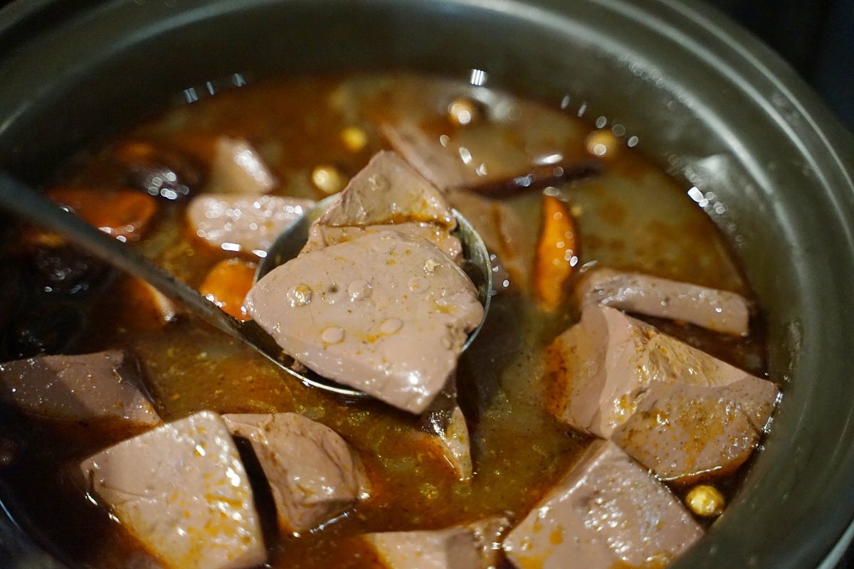 【桃園火鍋吃到飽推薦】日本生食級生蠔/青龍龍蝦吃到飽 桃園聚餐慶生包廂用餐首選 孫太太嚴選超市火鍋桃園店
