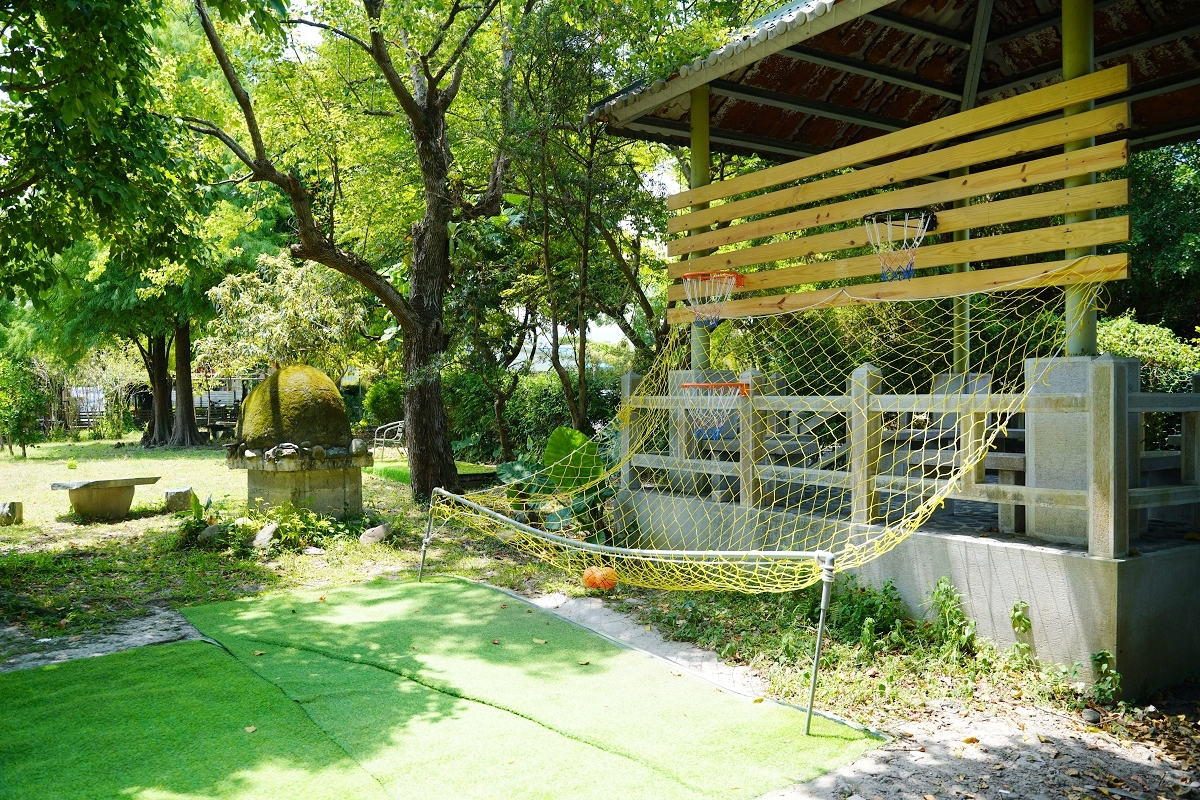 【宜蘭親子牧場推薦】冬山鄉在地40年羊奶老品牌 親子互動玩沙坑/餵養可愛小動物超好玩 宜農牧場