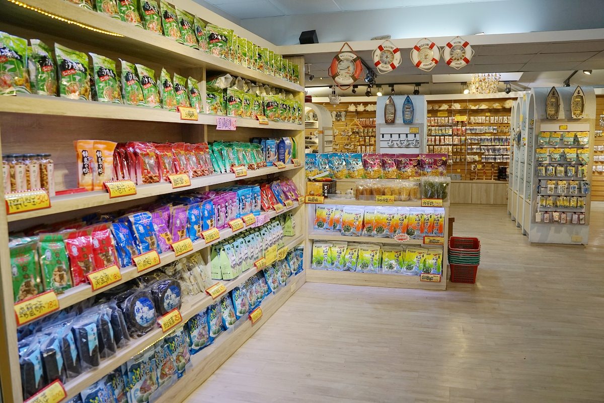【綠島景點推薦】綠島信仰中心天然鐘乳洞 綠島伴手禮專賣店 綠島觀音洞
