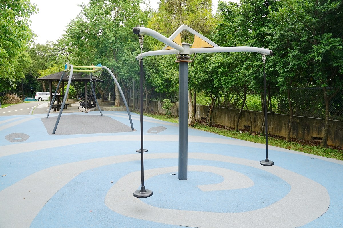 【林口親子公園推薦】全台首座捷運主題遊戲場 陸海空交通特色公園 林口樂活捷運主題公園