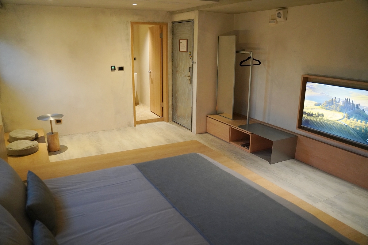 【宜蘭新月廣場住宿推薦】宜蘭住宿按摩/寵物友善飯店好選擇 一泊二食自助式宵夜吃飽飽 宜蘭東旅
