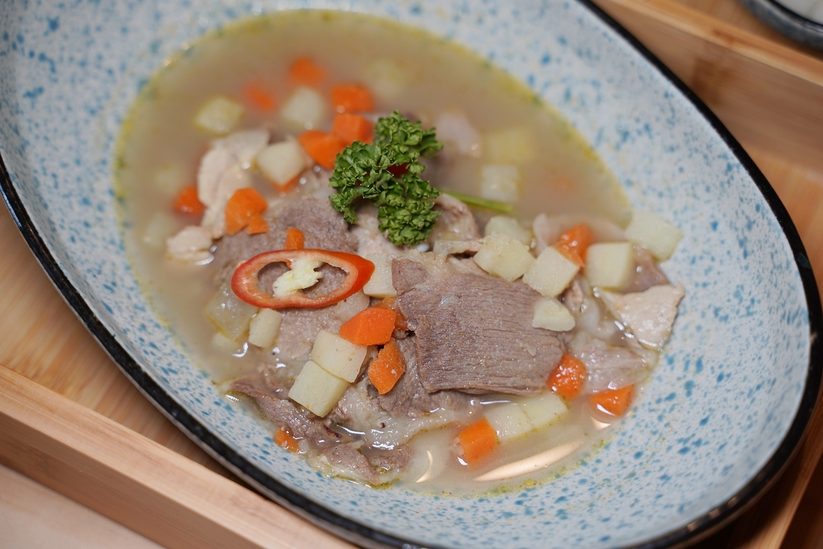 【宜蘭新月廣場住宿推薦】宜蘭住宿按摩/寵物友善飯店好選擇 一泊二食自助式宵夜吃飽飽 宜蘭東旅