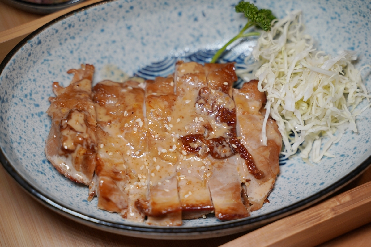 【宜蘭新月廣場住宿推薦】宜蘭住宿按摩/寵物友善飯店好選擇 一泊二食自助式宵夜吃飽飽 宜蘭東旅