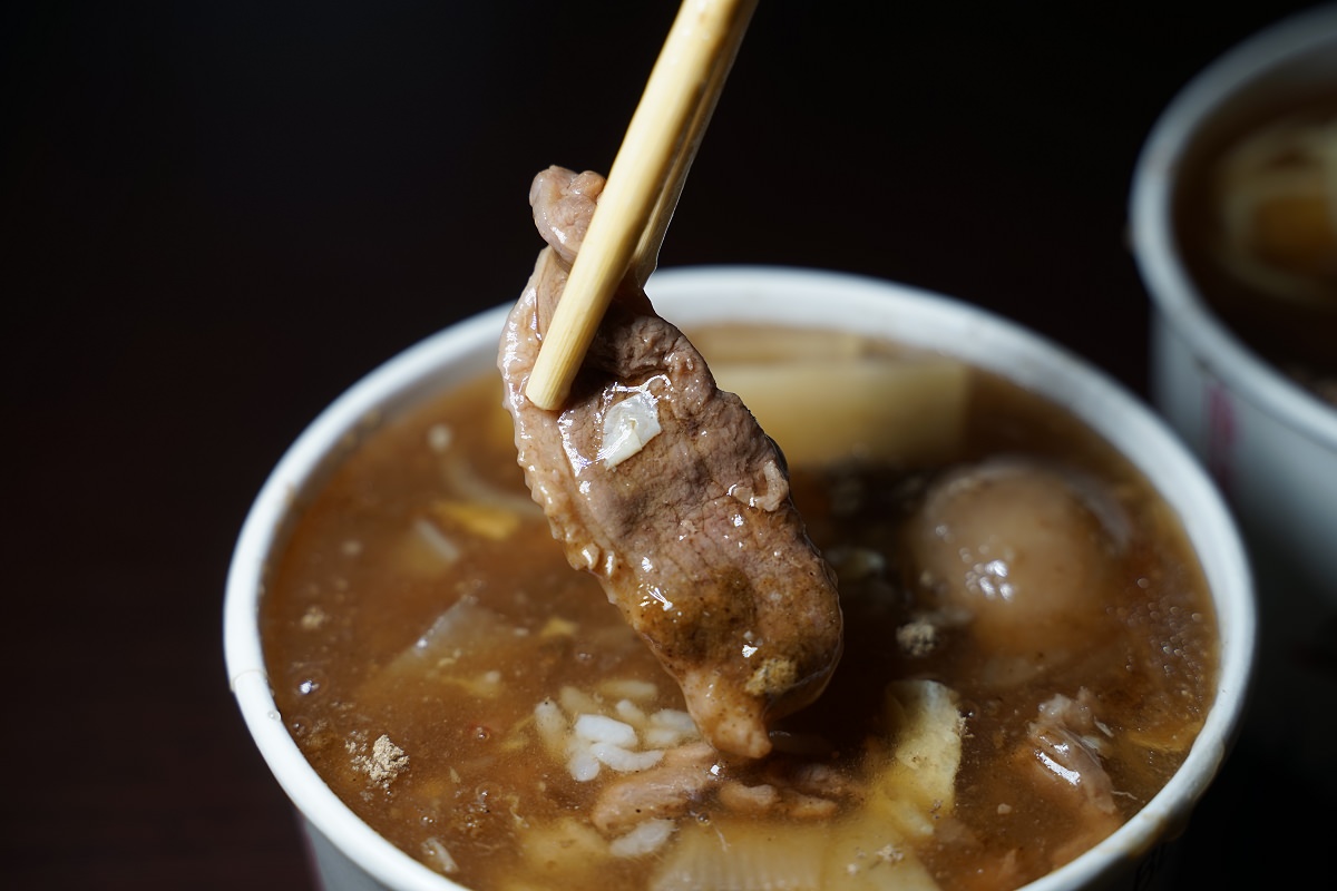【大園小吃推薦】在地人口袋美食名單 大園排隊美食 下港味鴨肉羹大園店