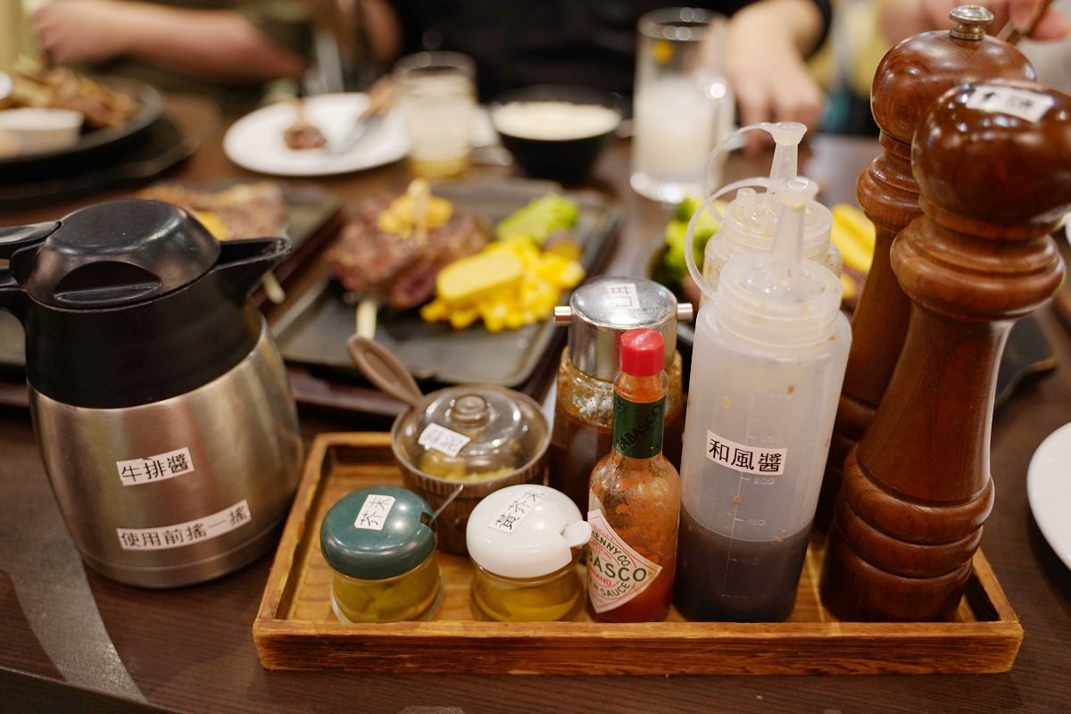 【台北CITYLINK南港店美食推薦】日本最大牛排連鎖店 客製化牛排現點現切現煎 Ikinari Steak