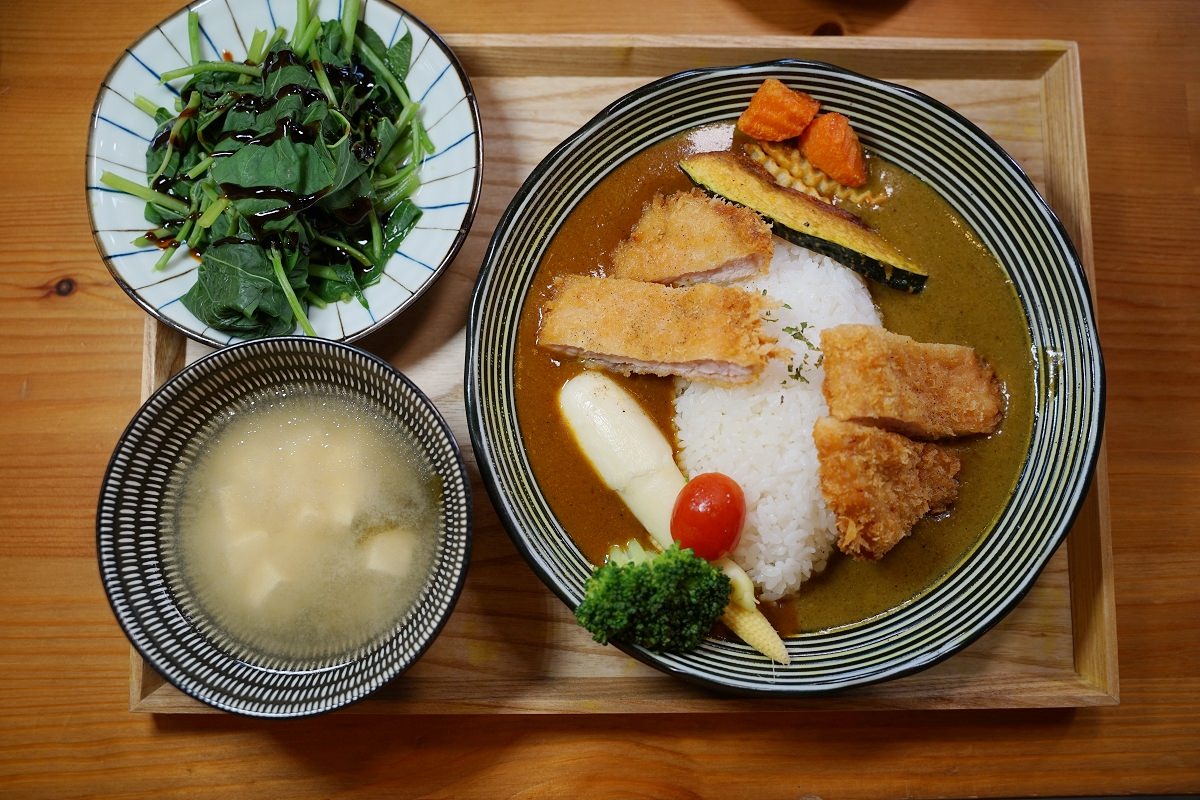 【南投埔里咖哩飯推薦】黑澤咖哩+森林咖哩 良顯堂基金會青少年培力商店 靠山咖哩 - 第4張圖 【南投埔里咖哩飯推薦】黑澤咖哩+森林咖哩 良顯堂基金會青少年培力商店 靠山咖哩