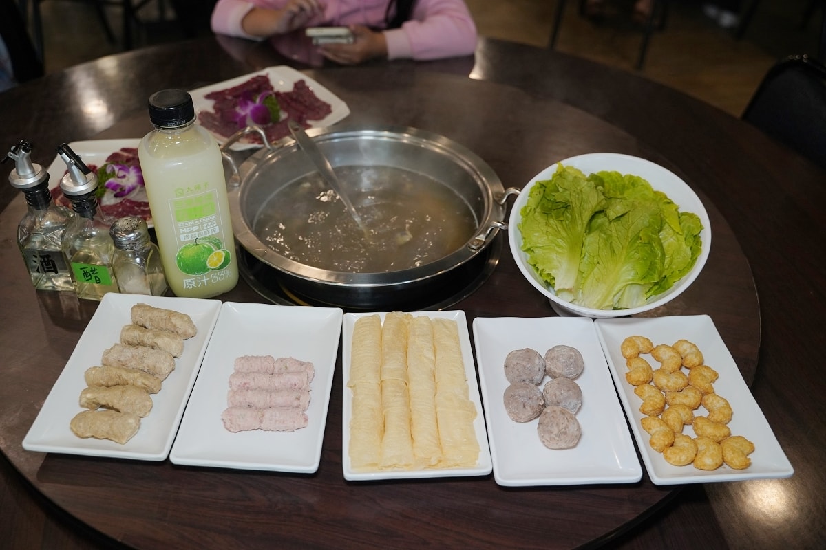 【台南牛肉爐推薦】台南最大牛肉湯美食品牌 必點台南酒家菜/地方特色小炒 鴻品牛肉湯市政府店 - 第15張圖 【台南牛肉爐推薦】台南最大牛肉湯美食品牌 必點台南酒家菜/地方特色小炒 鴻品牛肉湯市政府店