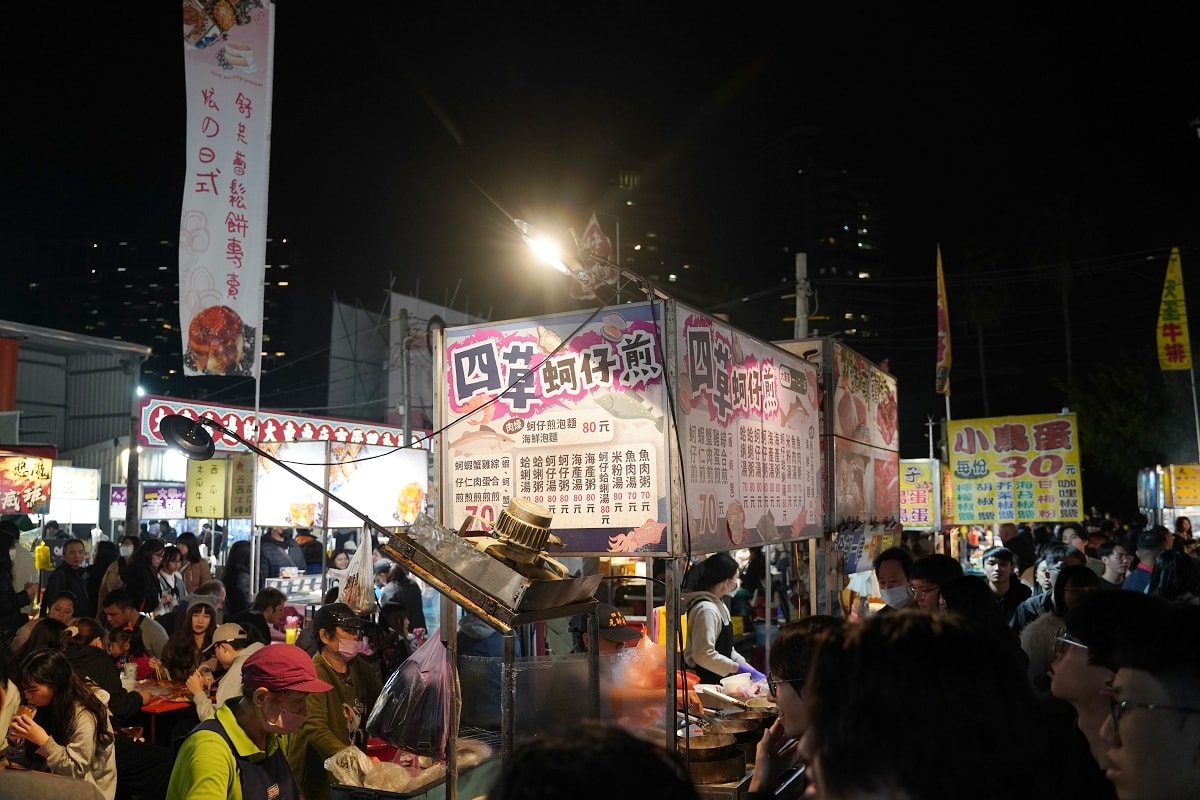 【台南大東東夜市蚵仔煎推薦】夜市王蚵仔煎王第七名 美味必點肉燥蚵仔煎泡麵 四草蚵仔煎海產粥