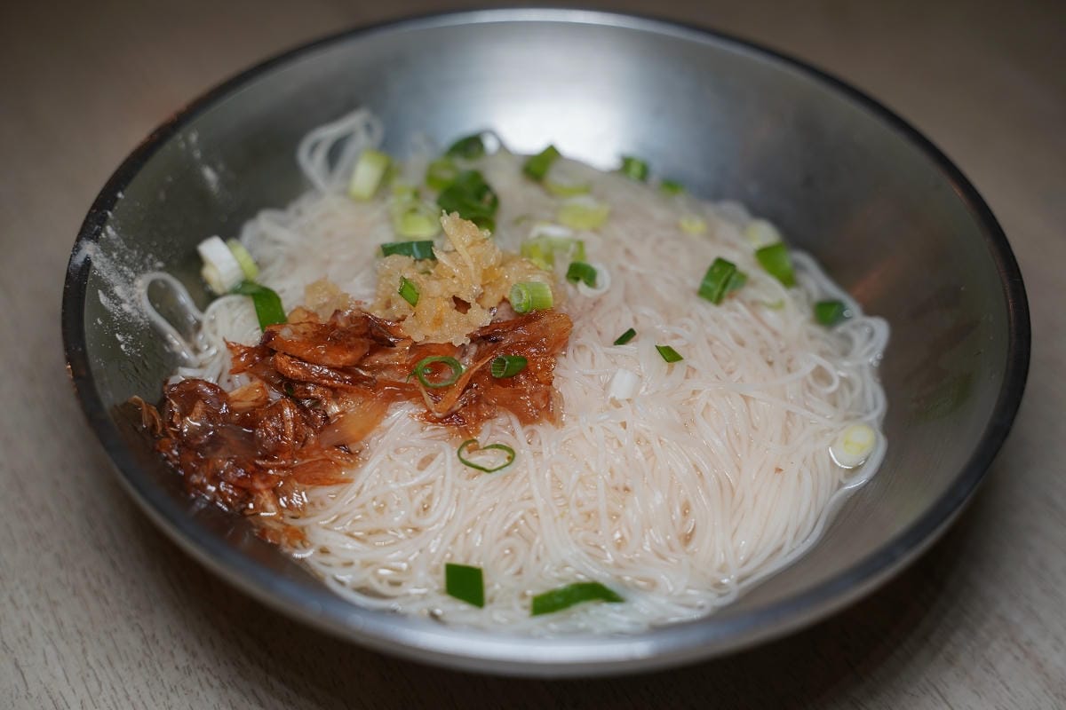 【南平鵝肉專賣店】桃園藝文特區美食推薦 超人氣排隊美食在地老字號小吃 創立於2005年