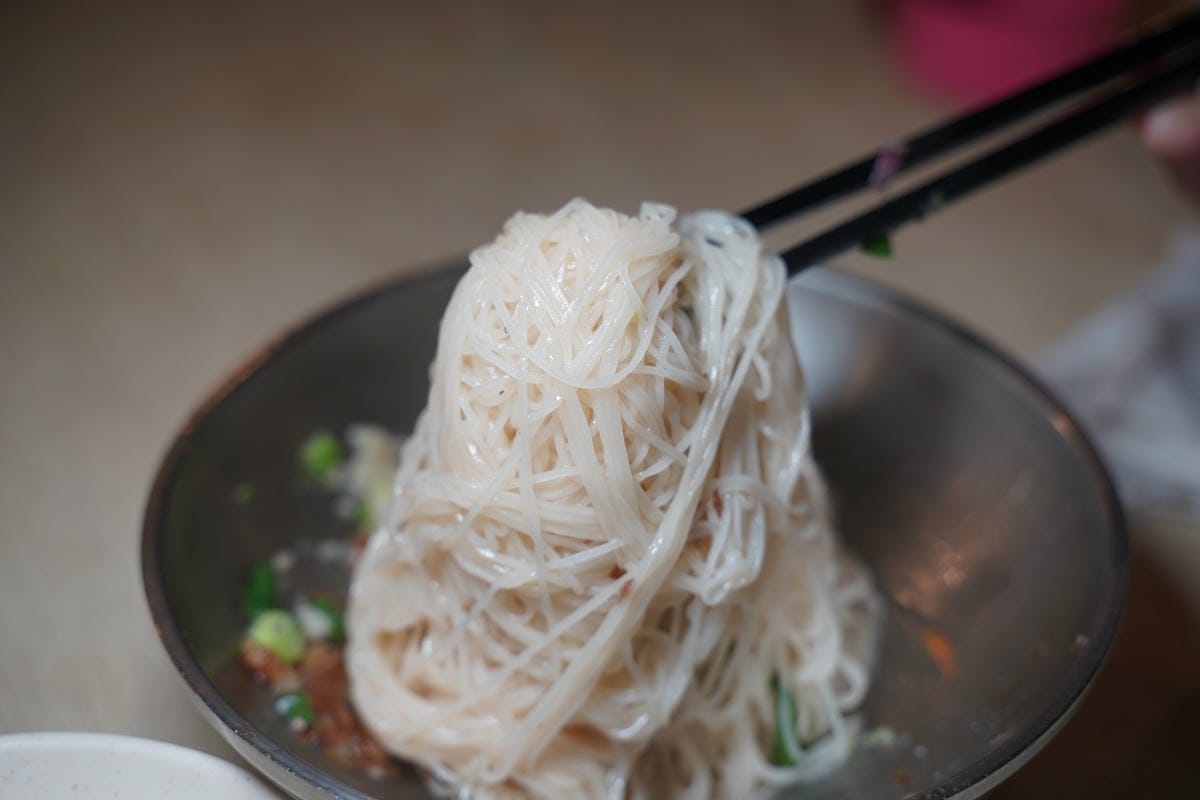 【南平鵝肉專賣店】桃園藝文特區美食推薦 超人氣排隊美食在地老字號小吃 創立於2005年