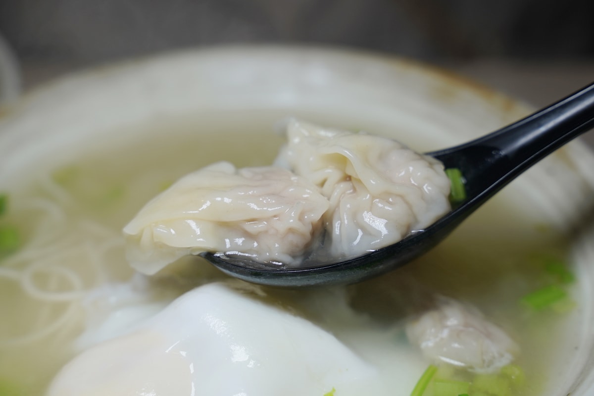 【赤子辛福州乾拌麵】桃園蘆竹南崁小吃推薦 一麵三吃加油添醋加辣渣 美味必點餛飩蛋包湯麵 - 第13張圖 【赤子辛福州乾拌麵】桃園蘆竹南崁小吃推薦 一麵三吃加油添醋加辣渣 美味必點餛飩蛋包湯麵