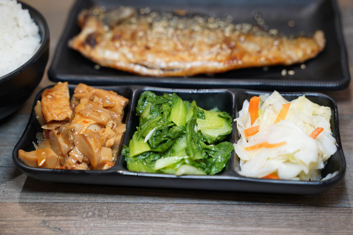 【中正紀念堂便當推薦】美味必點獨家秘醬老三樣火烤簡餐 寧波西街外帶便當好選擇 飴盛禾烤定食