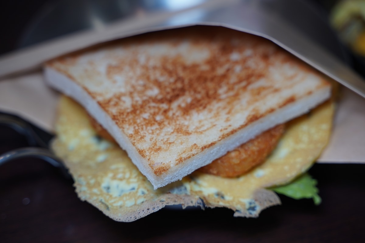 【中原大學蛋餅推薦】口感酥脆大份量鐵鍋蛋餅 起司蔬菜蛋餅美味必點 大嗑Brunch中原大學蔬菜蛋餅專賣店 - 第7張圖 【中原大學蛋餅推薦】口感酥脆大份量鐵鍋蛋餅 起司蔬菜蛋餅美味必點 大嗑Brunch中原大學蔬菜蛋餅專賣店