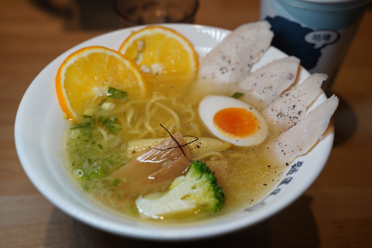 【麵匡匡拉麵食堂中壢文化二店】內壢拉麵推薦 鹹淡適中美味湯頭 考100分免費吃寶寶拉麵
