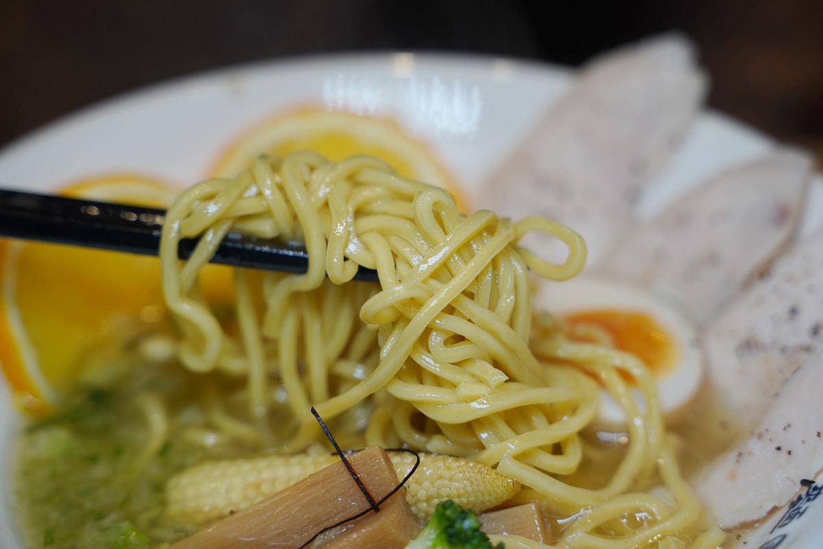 【麵匡匡拉麵食堂中壢文化二店】內壢拉麵推薦 鹹淡適中美味湯頭 考100分免費吃寶寶拉麵