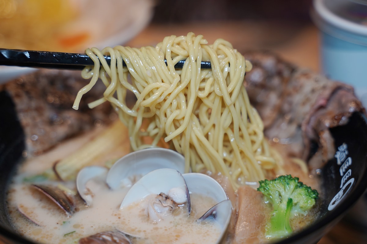 【麵匡匡拉麵食堂中壢文化二店】內壢拉麵推薦 鹹淡適中美味湯頭 考100分免費吃寶寶拉麵