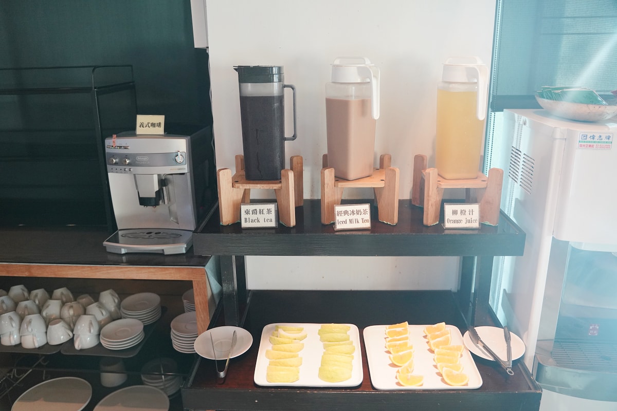 【藏闊渡假會館】宜蘭五結民宿推薦 飢餓遊戲/食尚玩家激推 網美泳池+室內兒童遊戲區爸媽最愛