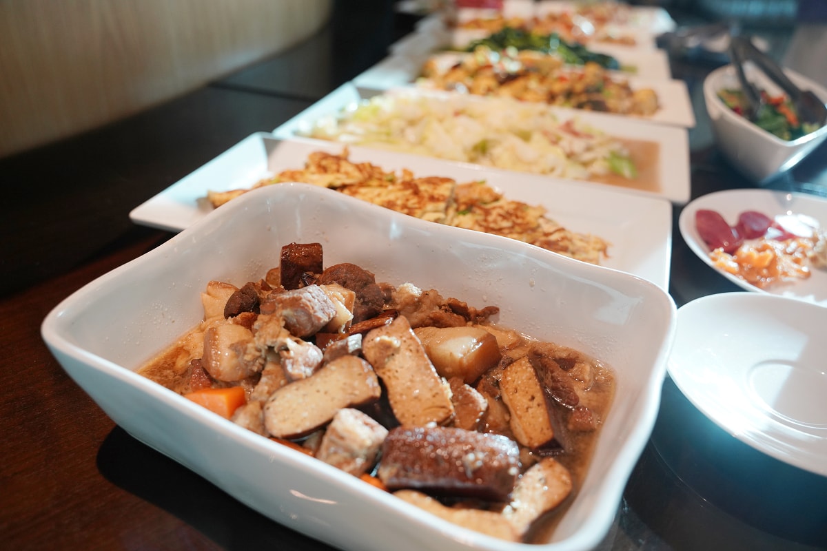 【藏闊渡假會館】宜蘭五結民宿推薦 飢餓遊戲/食尚玩家激推 網美泳池+室內兒童遊戲區爸媽最愛