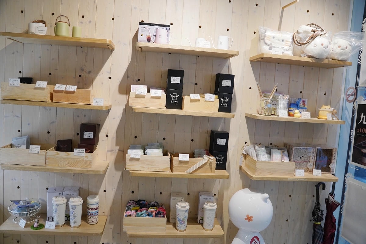 【旅人日誌咖啡信義店】台北世貿不限時咖啡廳 平價有插座環境舒適 美味必點經典巴斯克榛果拿鐵 - 第2張圖 【旅人日誌咖啡信義店】台北世貿不限時咖啡廳 平價有插座環境舒適 美味必點經典巴斯克榛果拿鐵