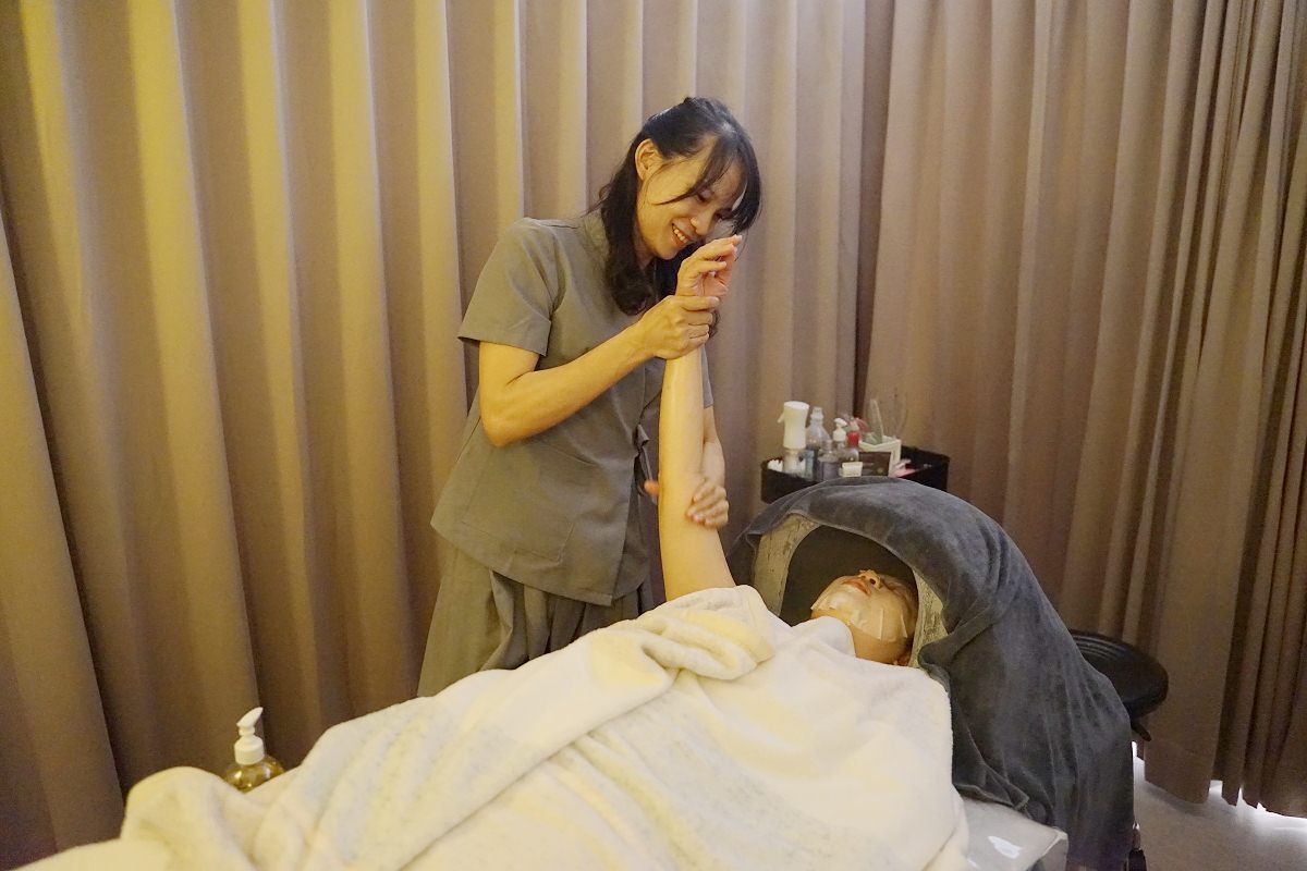【中壢越式洗髮推薦】一站式一條龍越式按摩+越南洗頭 完勝台灣洗髮廳服務 越來越好越式洗髮