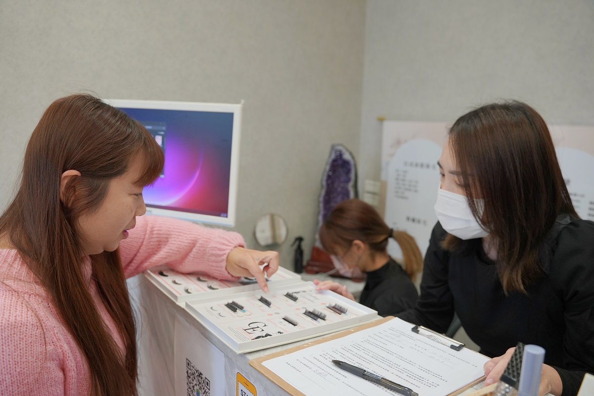 【中壢美睫推薦】中壢美容美體/熱蠟除毛好選擇 6D多層次嫁接裸妝效果好 Woman美麗睫女人美學概念館