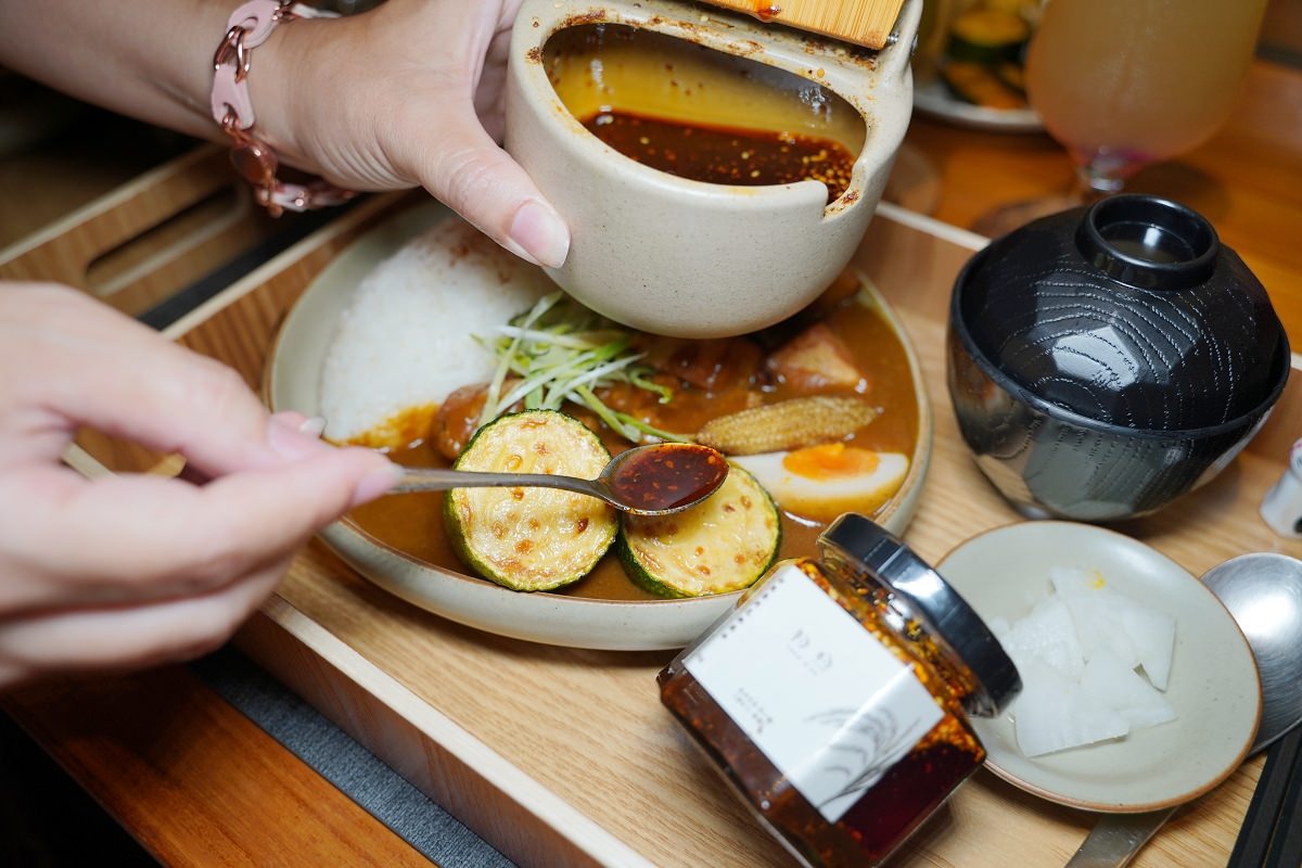 【埔里咖哩飯推薦】十六種香料熟成日式咖哩醬 每日輪值台灣特色米飯 初煦咖哩 truedish curry