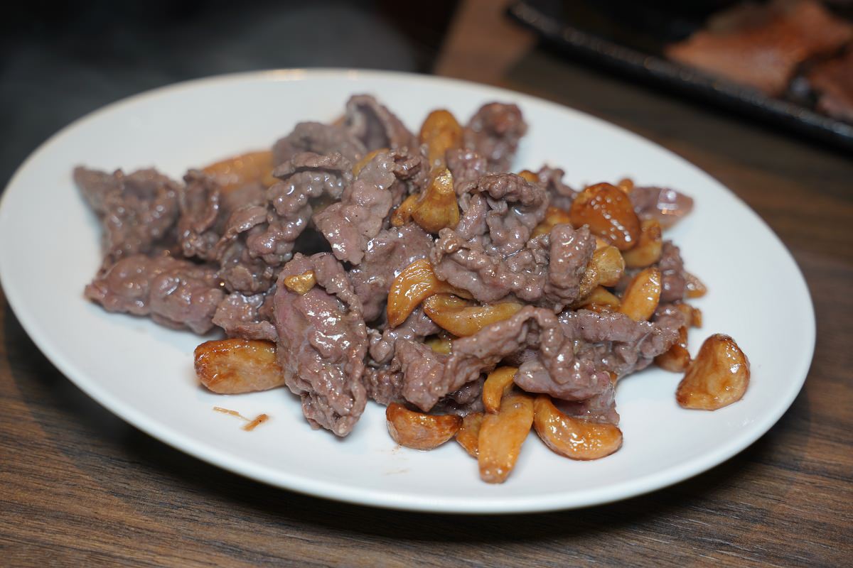 【台北溫體牛肉火鍋推薦】台南/金門當天新鮮直送溫體牛肉 銷魂美味牛肉熱炒必點 宣牛溫體牛肉火鍋光復店