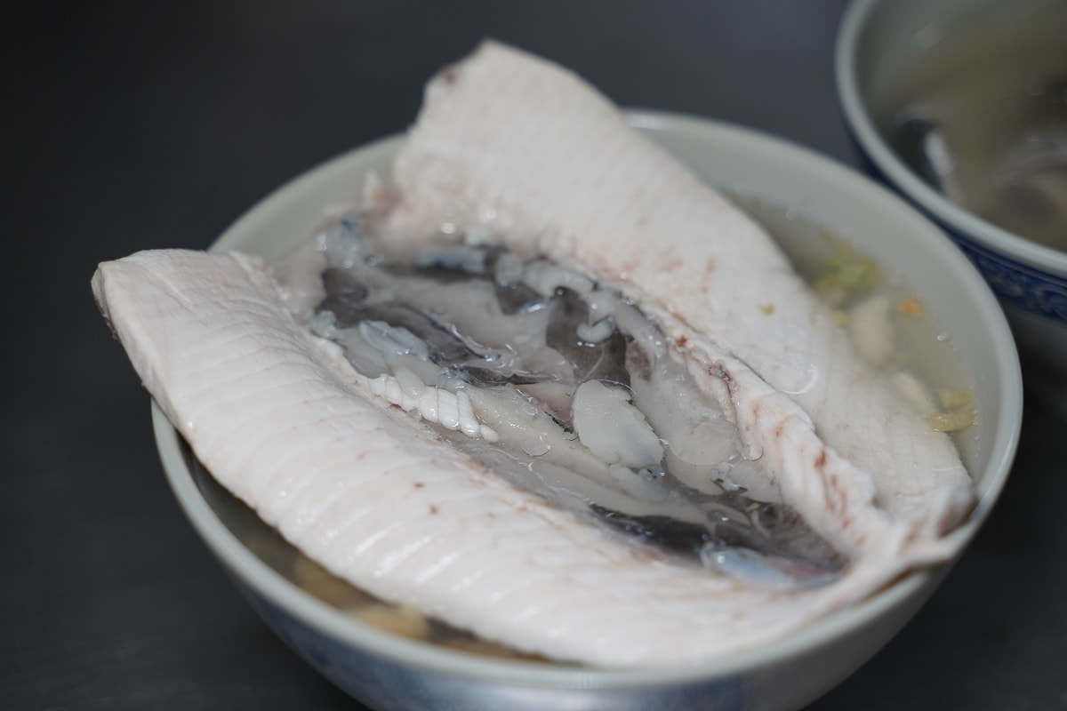 【台南小吃推薦】安平區米其林必比登推薦在地老店 美味必點魚肚鹹粥/魚皮湯/肉燥飯 王氏魚皮 - 第11張圖 【台南小吃推薦】安平區米其林必比登推薦在地老店 美味必點魚肚鹹粥/魚皮湯/肉燥飯 王氏魚皮