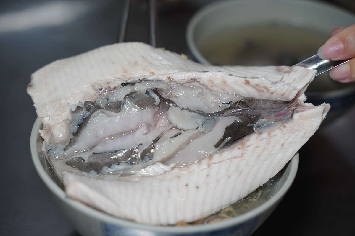 【台南小吃推薦】安平區米其林必比登推薦在地老店 美味必點魚肚鹹粥/魚皮湯/肉燥飯 王氏魚皮 - 第12張圖 【台南小吃推薦】安平區米其林必比登推薦在地老店 美味必點魚肚鹹粥/魚皮湯/肉燥飯 王氏魚皮