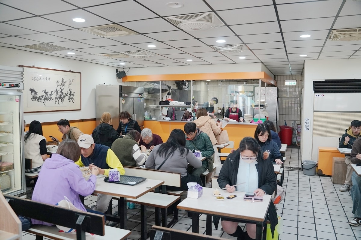 【桃園市政府美食推薦】桃園老字號麵食小館 美味必點蕃茄牛肉麵/蒸餃/蔥油餅 江夏麵食