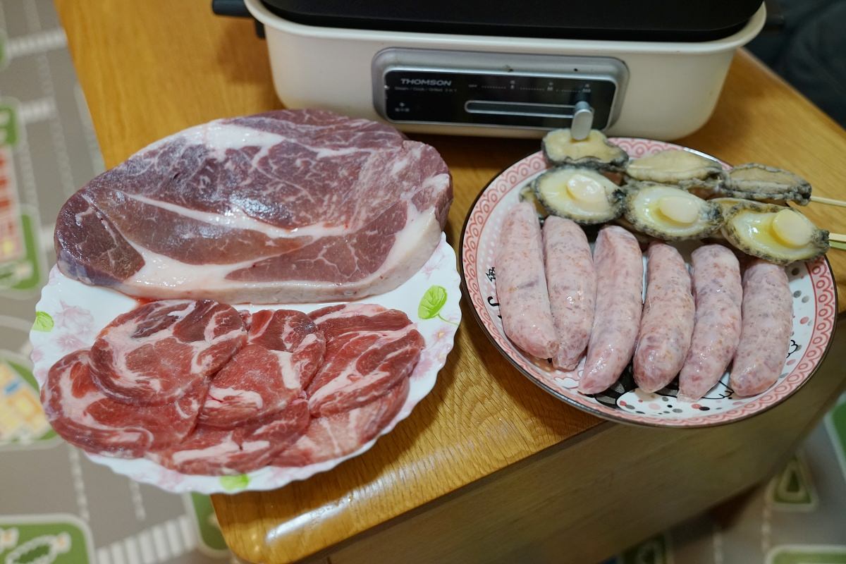 【宅配中秋烤肉組合推薦】台中30年海鮮批發商 大滿足豪華海陸組免運送到家 高cp值優惠盡在裕泰海產