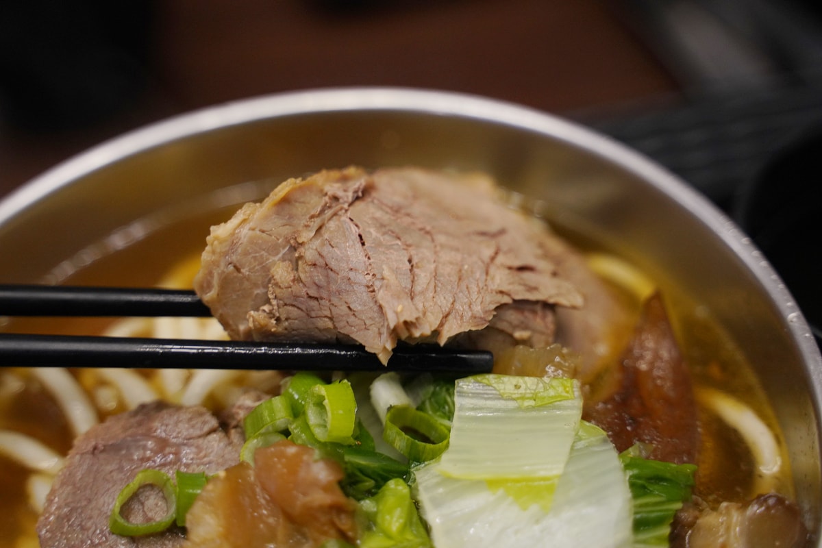 【雲客來刀削麵館】台北火車站平價小吃推薦 Google評論1300多則 飲料茉莉綠茶喝到飽 - 第9張圖 【雲客來刀削麵館】台北火車站平價小吃推薦 Google評論1300多則 飲料茉莉綠茶喝到飽