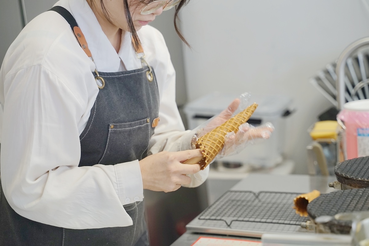 【苗栗三義冰淇淋推薦】勝興老街飯後甜點好選擇 手工現做餅乾甜筒 Nice Day 義式冰淇淋勝興店