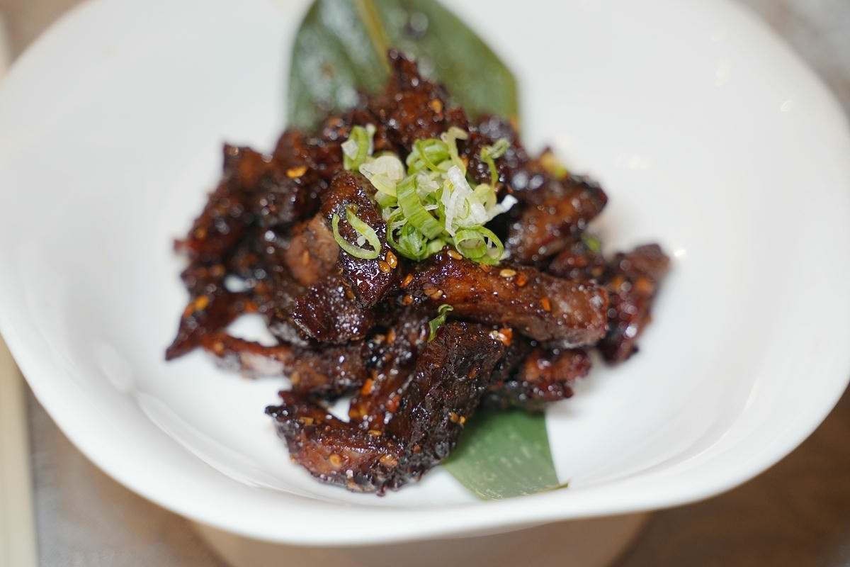 【台北凱撒大飯店-王朝餐廳】台北火車站中式桌菜/舒適包廂餐廳推薦 2025亞太十大名菜美點