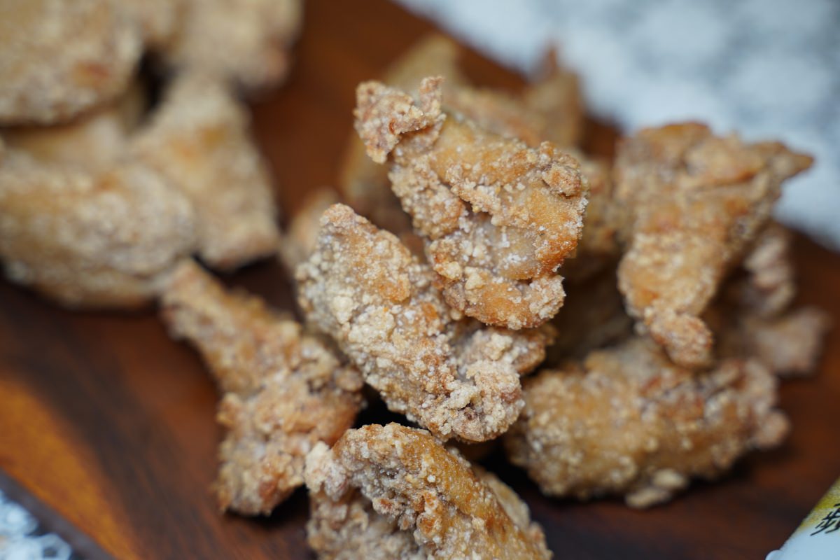 【桃園夜市鹽酥雞推薦】有著五餅二魚的鹹酥雞店 吃得到炸物女王張文綺的好味道 炸綺來鹹酥雞桃園中正店
