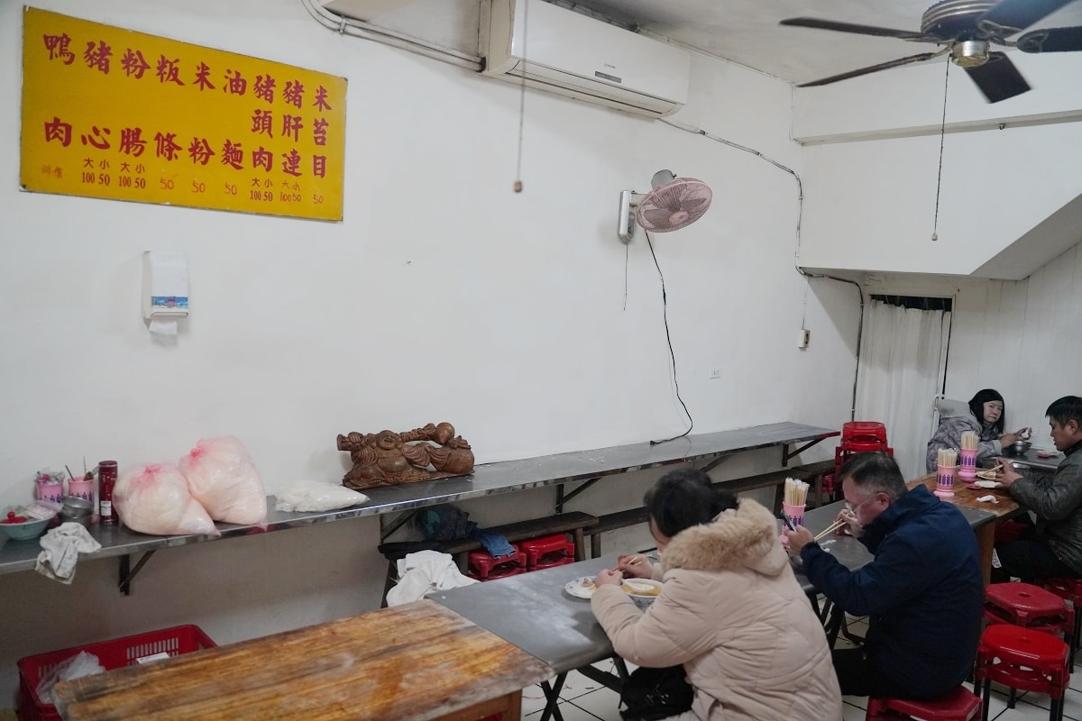 【中壢老字號麵店推薦】中壢巷弄美食在地60年老店 美味必點湯麵乾麵豬頭肉 中興巷阿婆麵店 - 第4張圖 【中壢老字號麵店推薦】中壢巷弄美食在地60年老店 美味必點湯麵乾麵豬頭肉 中興巷阿婆麵店