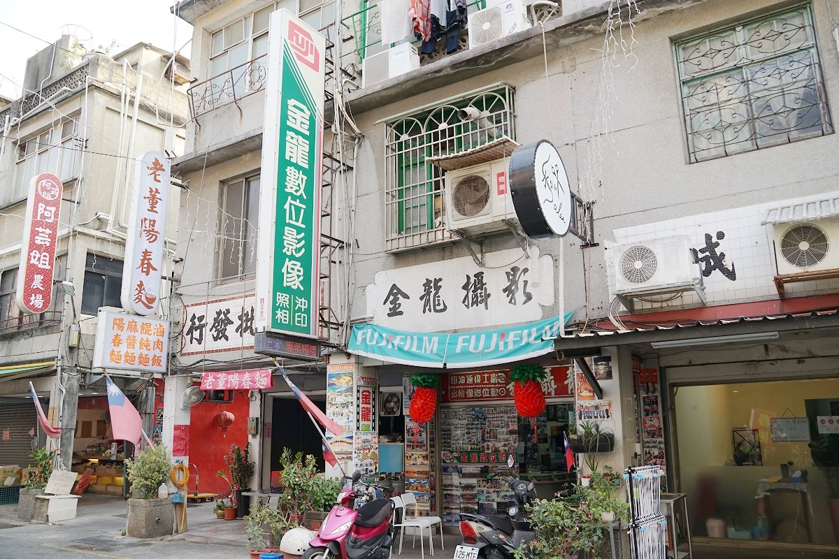 【金門紀念照推薦】金門在地50年老字號相館 戰地風格軍事紀念照 金龍攝影 - 第2張圖 【金門紀念照推薦】金門在地50年老字號相館 戰地風格軍事紀念照 金龍攝影