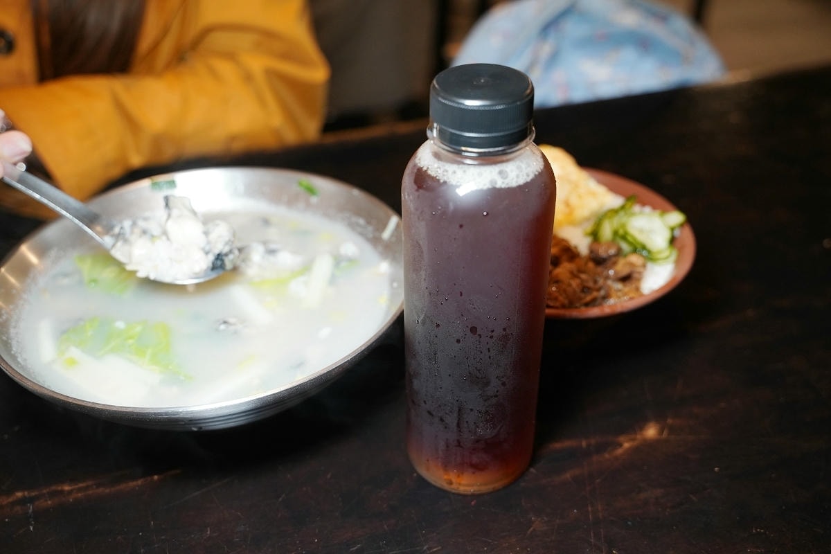 【福牡蠣屋】澎湖馬公市區美食推薦 澎湖白沙淨海郭家賜福牡蠣醬 美味必點招牌牡蠣飯/蚵仔粥