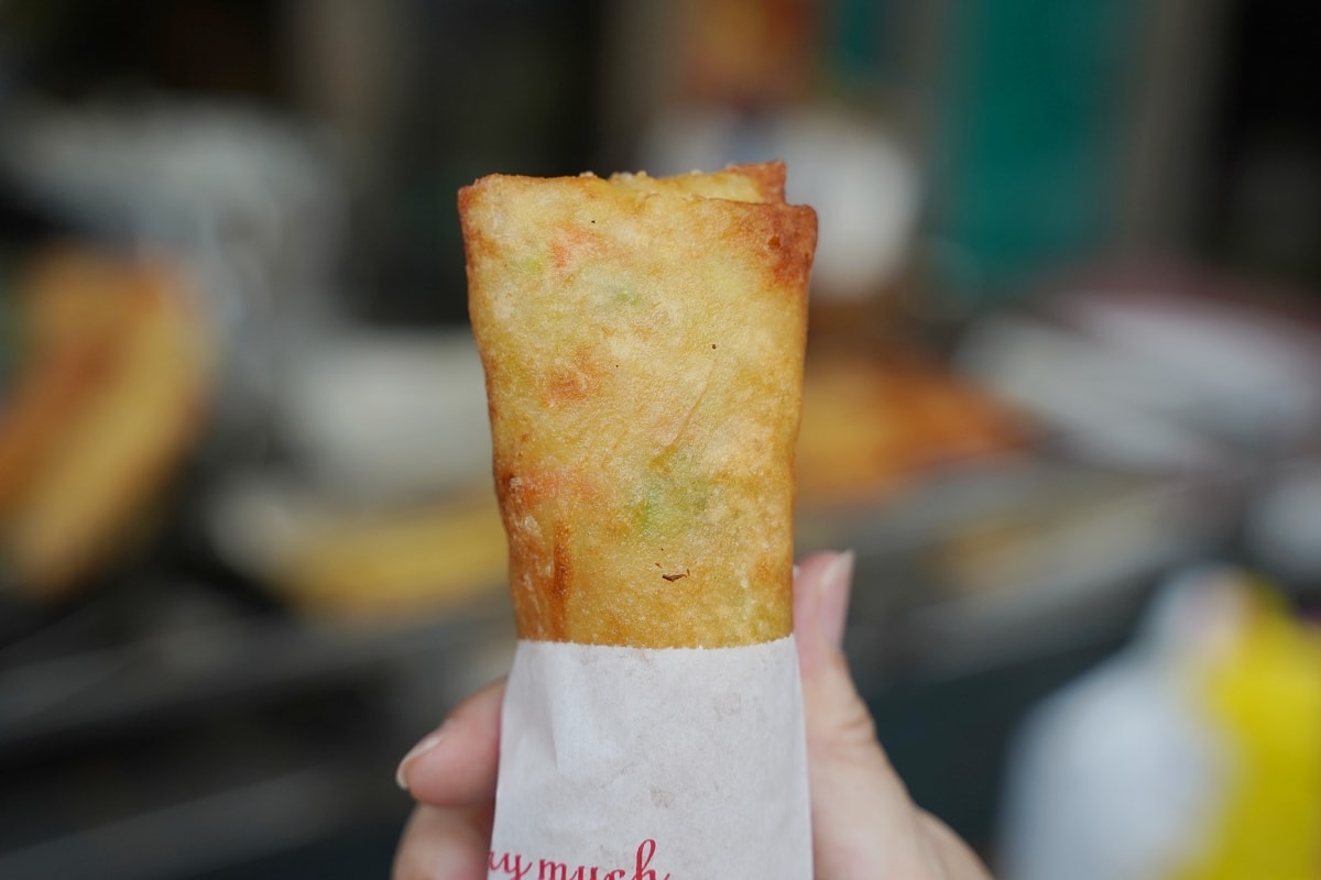 【澎湖建國炸粿】馬公市區小吃好選擇 食尚玩家推薦全素食 美味必點炸粿/春捲/糯米捲/銀絲捲