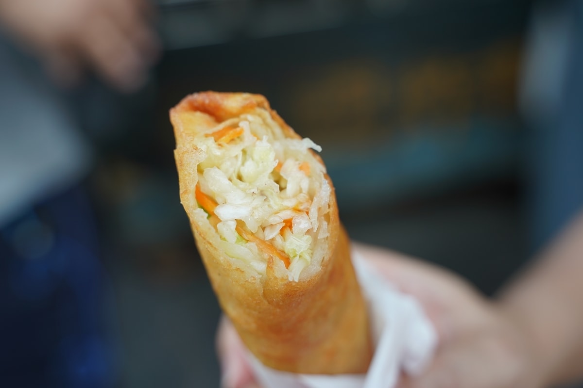 【澎湖建國炸粿】馬公市區小吃好選擇 食尚玩家推薦全素食 美味必點炸粿/春捲/糯米捲/銀絲捲