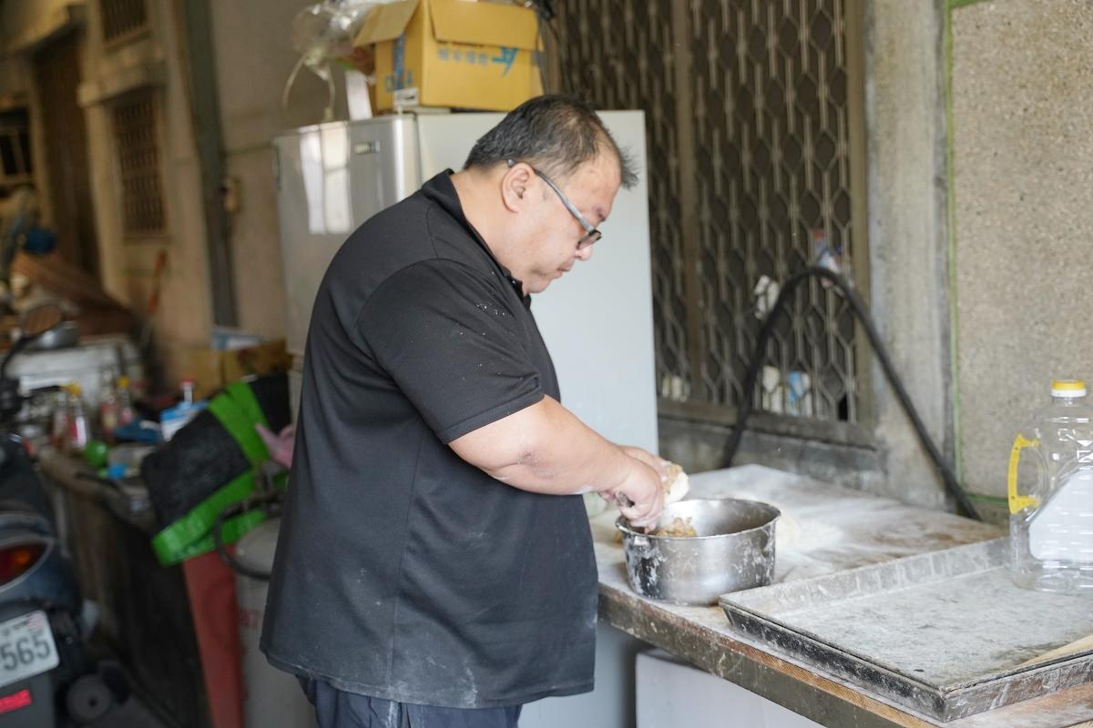 【澎湖在地小吃推薦】204縣道旁20年在地老店 美味必點肉餅/韭菜盒 小樹下烏崁肉餅