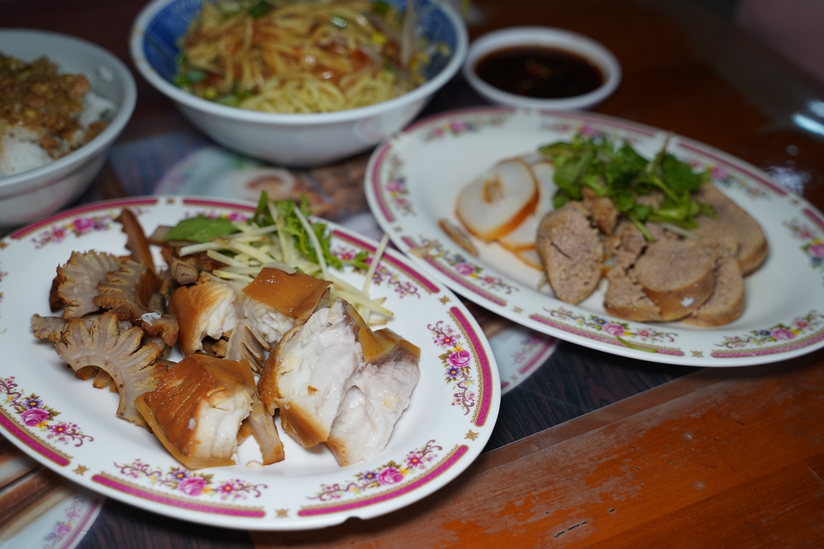 【宜蘭蘇澳小吃推薦】蘇澳火車站周邊老字號美食 人氣必吃綜合魚雜 阿英小吃部 - 第6張圖 【宜蘭蘇澳小吃推薦】蘇澳火車站周邊老字號美食 人氣必吃綜合魚雜 阿英小吃部