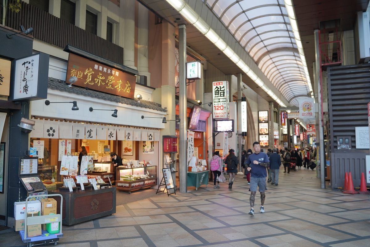 【奈良行程景點推薦】奈良餵鹿趣 快拿出鹿仙貝「鹿せんべい」來收服鹿寶貝吧！！