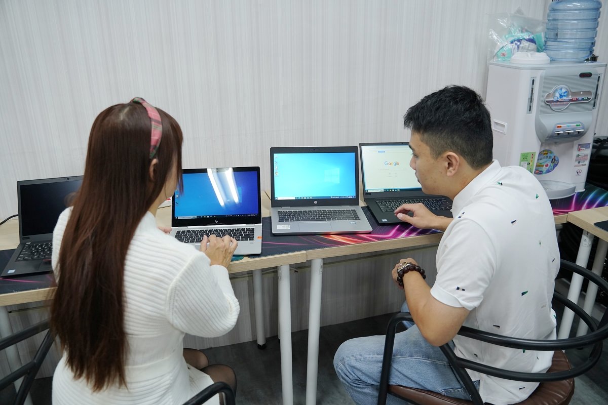 【台北二手電腦推薦】台北桌上型/筆記型電腦維修 百坪倉庫電腦配備齊全 茜仔筆電小舖 - 第9張圖 【台北二手電腦推薦】台北桌上型/筆記型電腦維修 百坪倉庫電腦配備齊全 茜仔筆電小舖