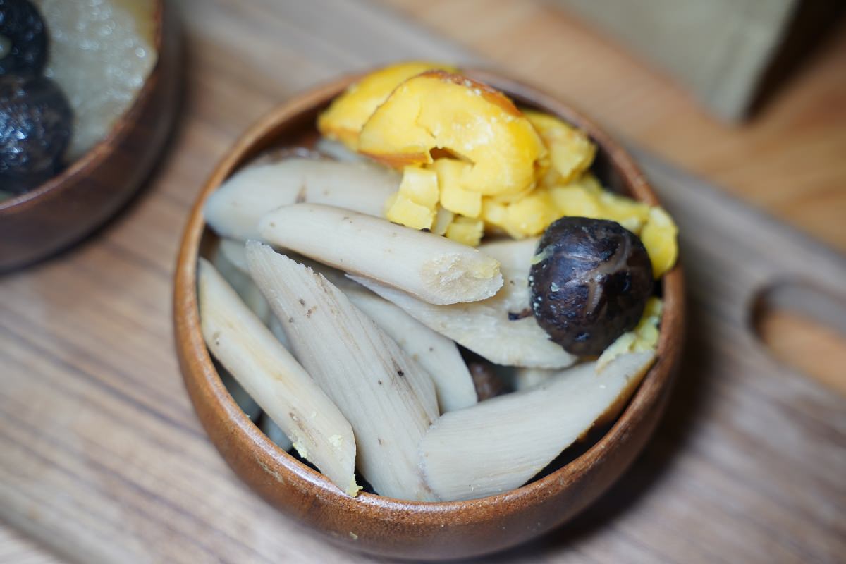 【蔬食年菜宅配推薦】五星主廚聯名蔬食年菜預購中 將進酒素食燒肉殿 Vegetarian BBQ