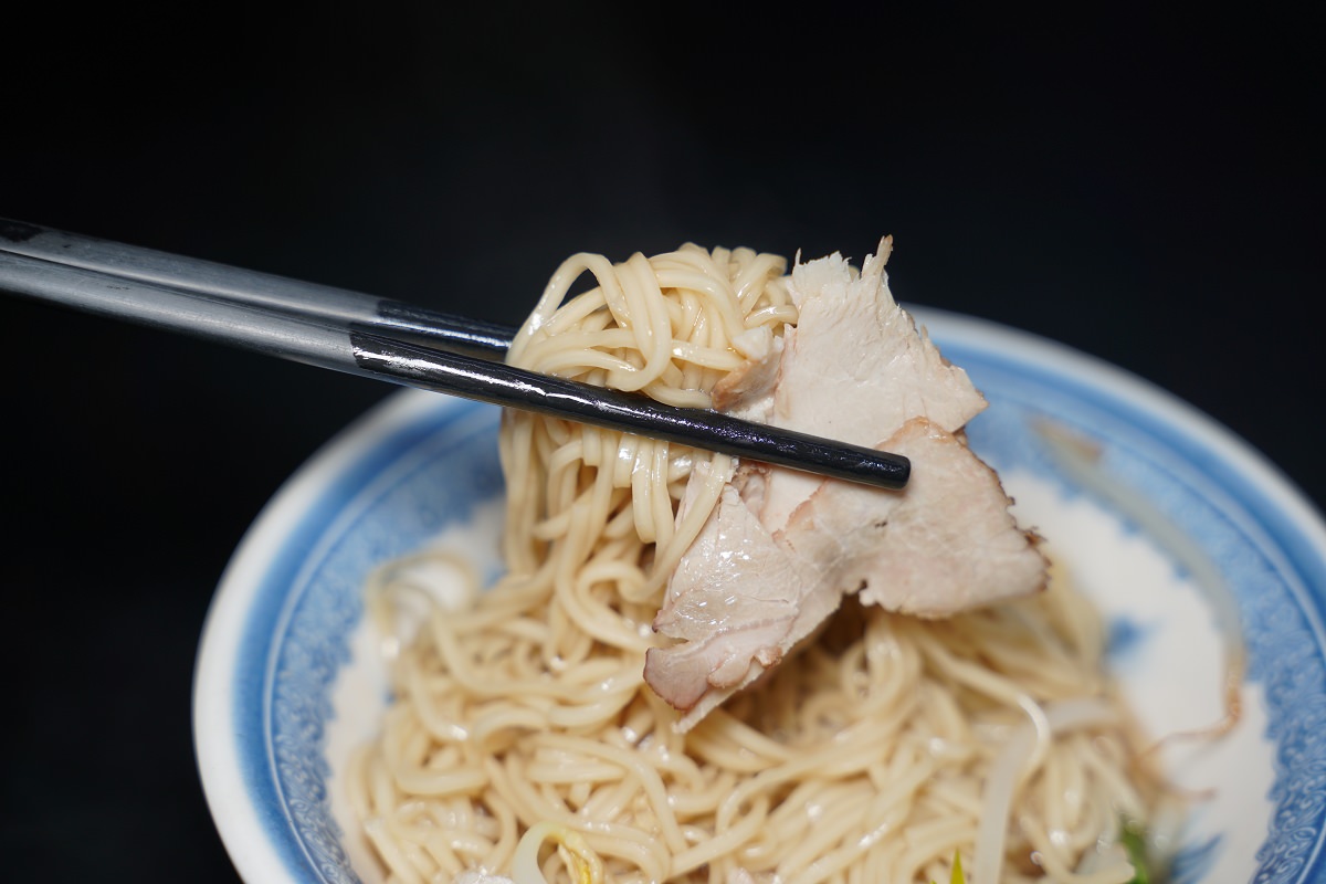 【高雄鹽埕小吃推薦】創立於民國45年在地古早味美食 Google評論破千則好評 樂卡咪長腳麵專賣店 - 第5張圖 【高雄鹽埕小吃推薦】創立於民國45年在地古早味美食 Google評論破千則好評 樂卡咪長腳麵專賣店