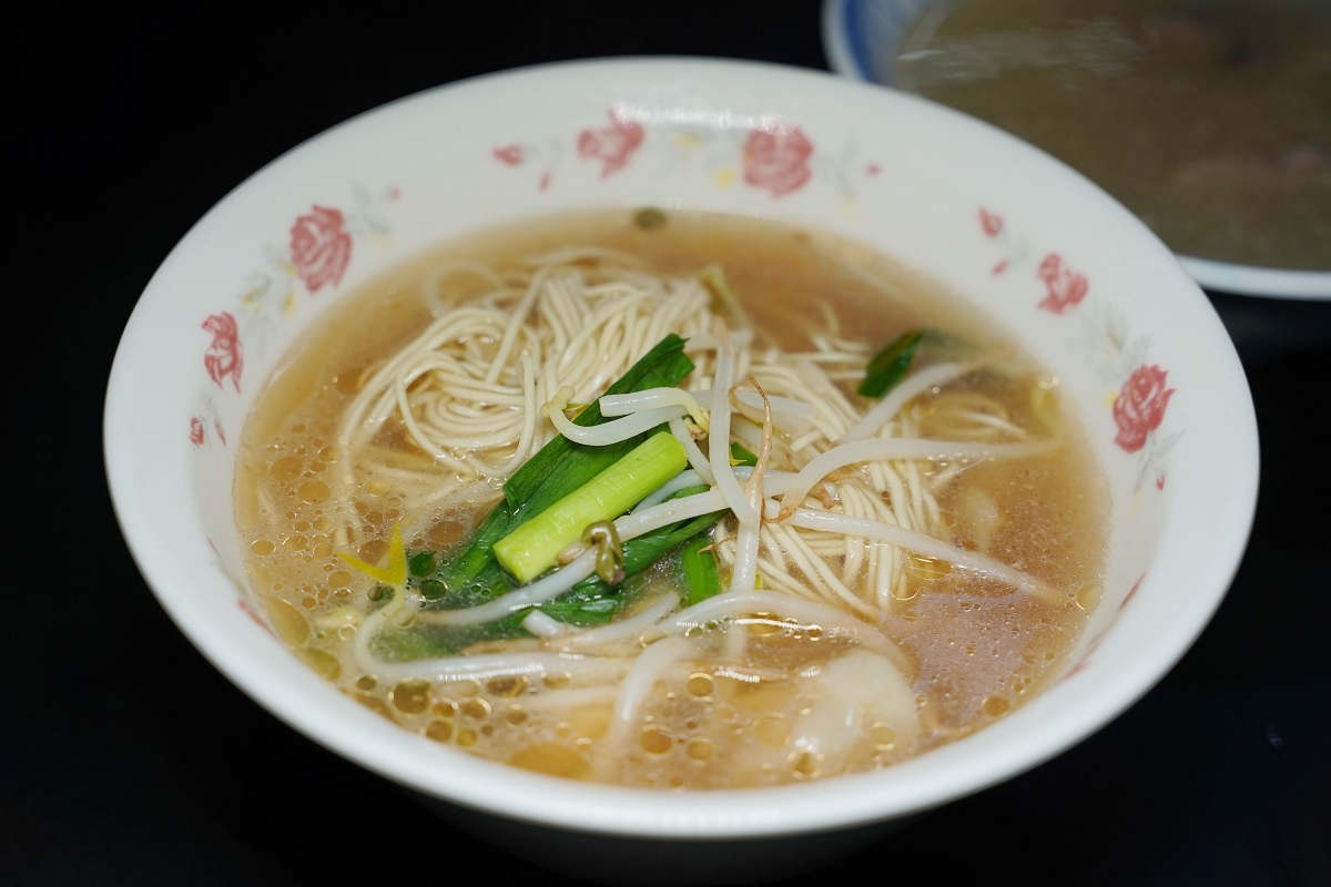 【高雄鹽埕小吃推薦】創立於民國45年在地古早味美食 Google評論破千則好評 樂卡咪長腳麵專賣店 - 第6張圖 【高雄鹽埕小吃推薦】創立於民國45年在地古早味美食 Google評論破千則好評 樂卡咪長腳麵專賣店