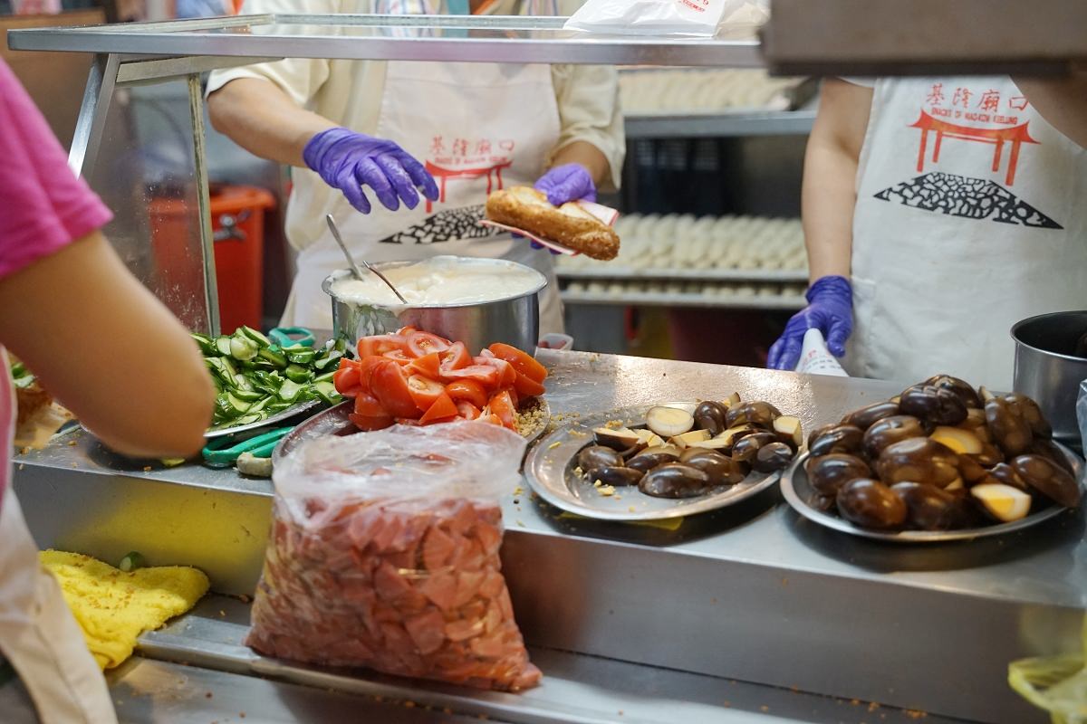 【基隆廟口夜市營養三明治推薦】基隆廟口正宗老牌美食 人氣排隊在地小吃 天盛舖基隆廟口營養三明治58號攤位